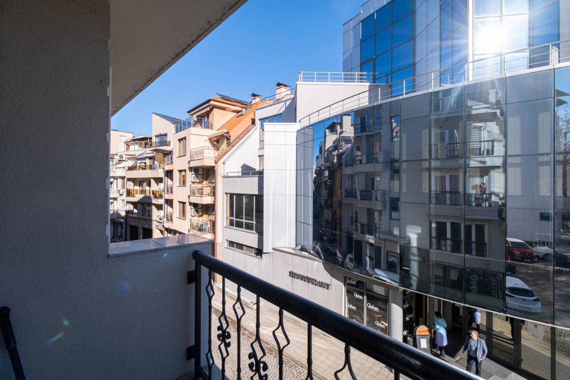 Modern & Elegant City Center Apartments Plovdiv Eksteriør billede