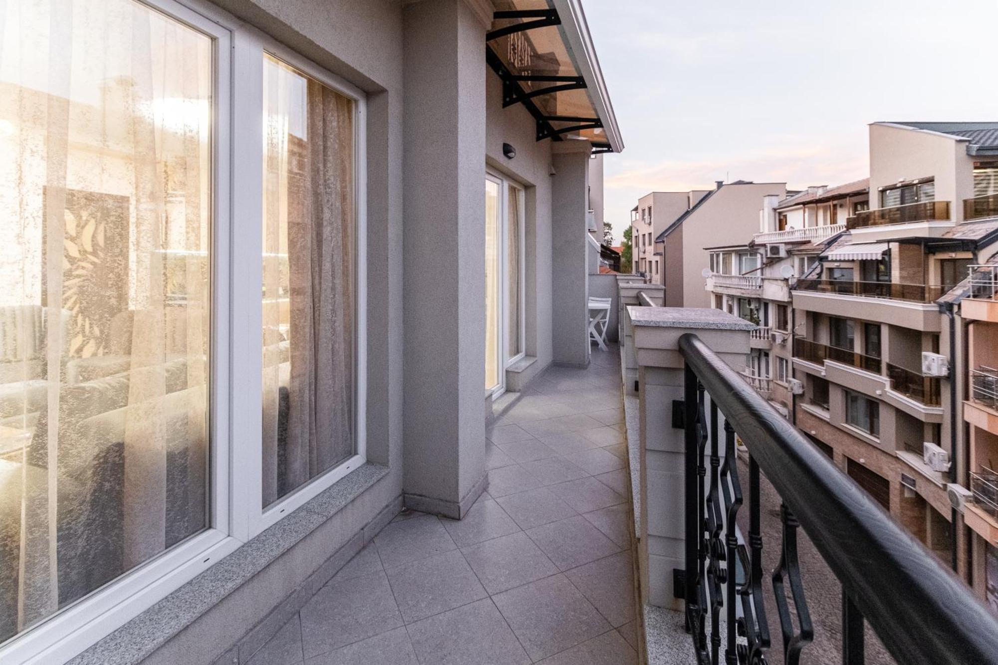 Modern & Elegant City Center Apartments Plovdiv Eksteriør billede